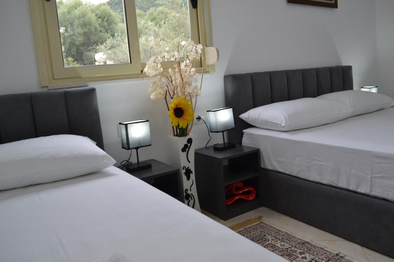 Flowers & Green 2 Bedrooms Apartment & Box Garage Vlore Exterior photo